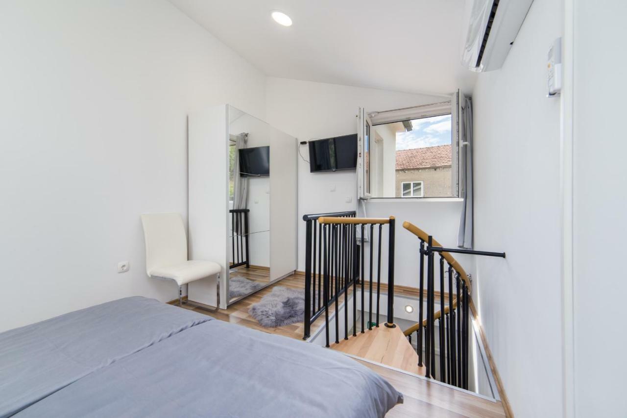 Rogotin Studio Apartment Finta מראה חיצוני תמונה